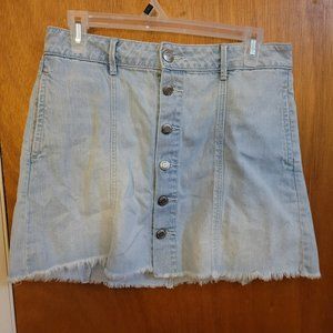American Eagle Denim/Jean Mini Skirt Size 6